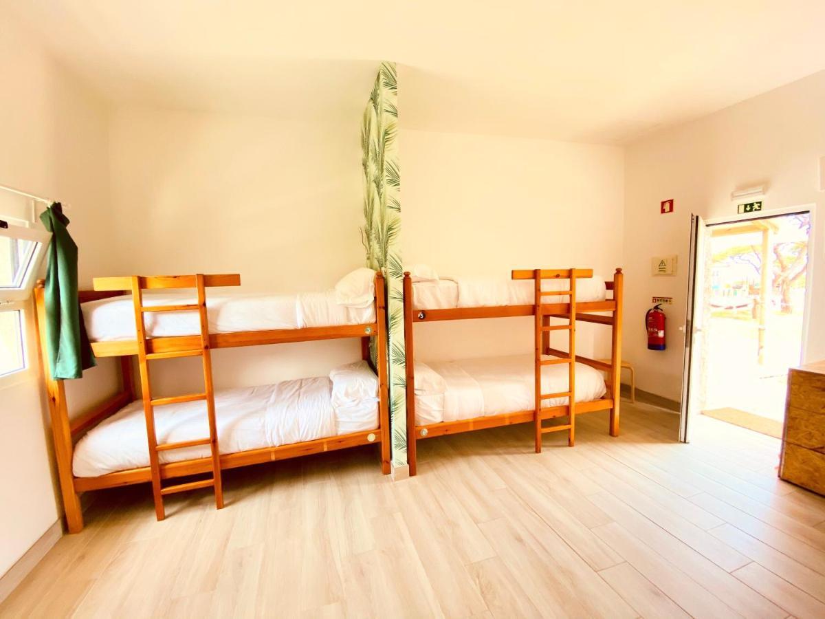 Oasis Backpackers Hostel Sintra Surf Colares Exterior foto